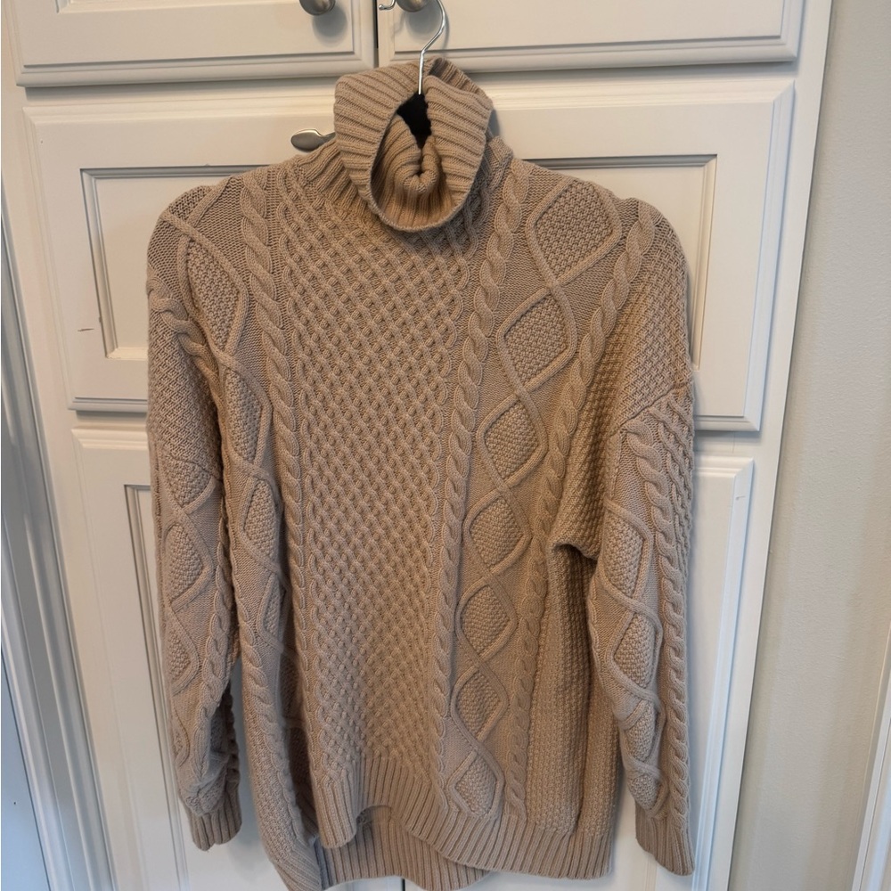New, Aritzia Sunday Best Cable Knit Women’s Turtleneck Sweater - Beige, size S